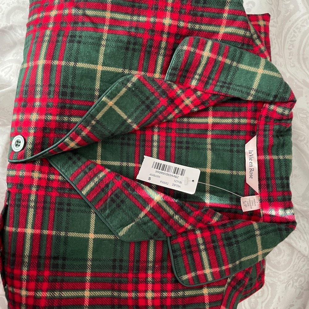 Brand New With Tags (BNWT) La Vie En Rose Plaid Flannel Pajamas  - Size Small